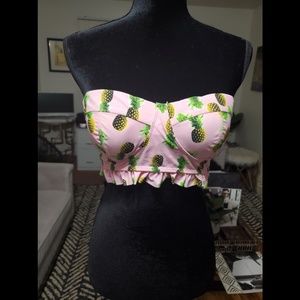 Strapless pineapple swimtop